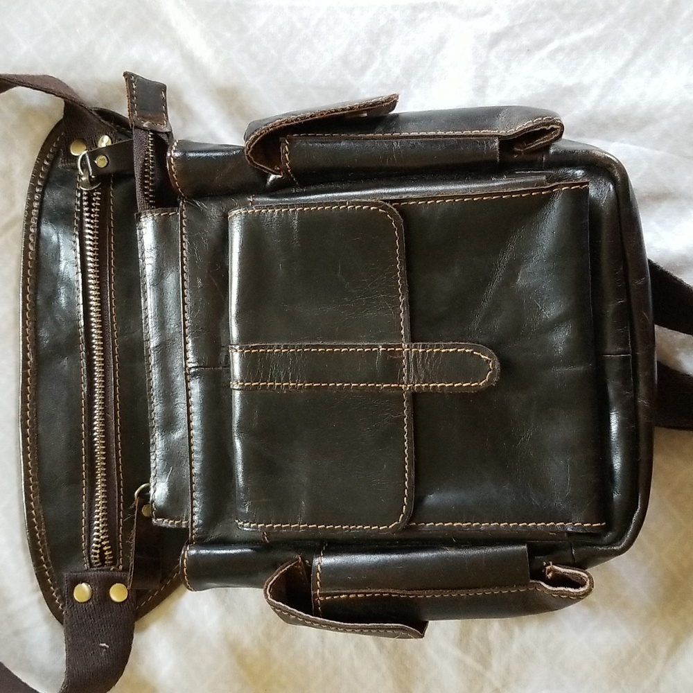Leather MultiPocket Bag